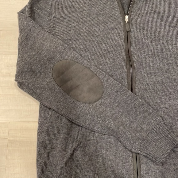 Italian 100% Virgin Wool Zip-up Gray sweater - Picture 3 of 9